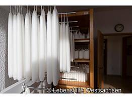 Kerzen beim Trocknen